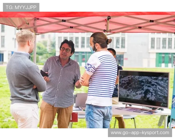 俱乐部举办家庭日运动会 加深与社区间联系,家庭运动会盛况 俱乐部举办家庭日运动会 加深与社区间联系,家庭运动会盛况