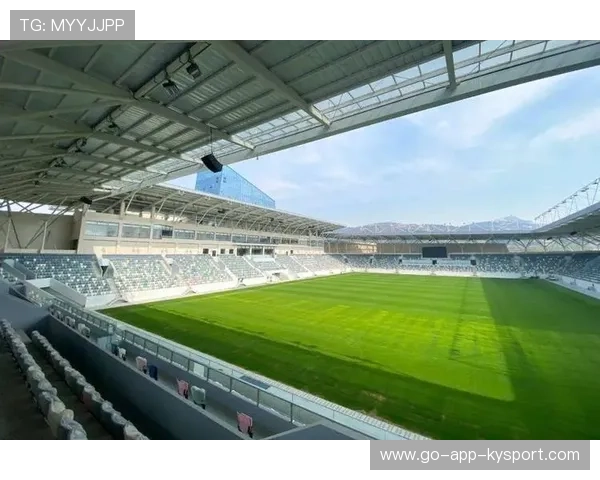 足球场馆设施是否能满足赛事需求，足球场的设施