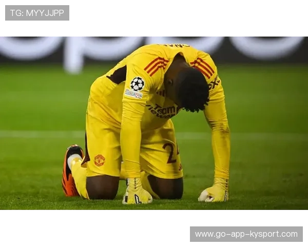 奥纳纳在比赛末段扑出对方致命的凌空抽射 奥纳纳在比赛末段扑出对方致命的凌空抽射